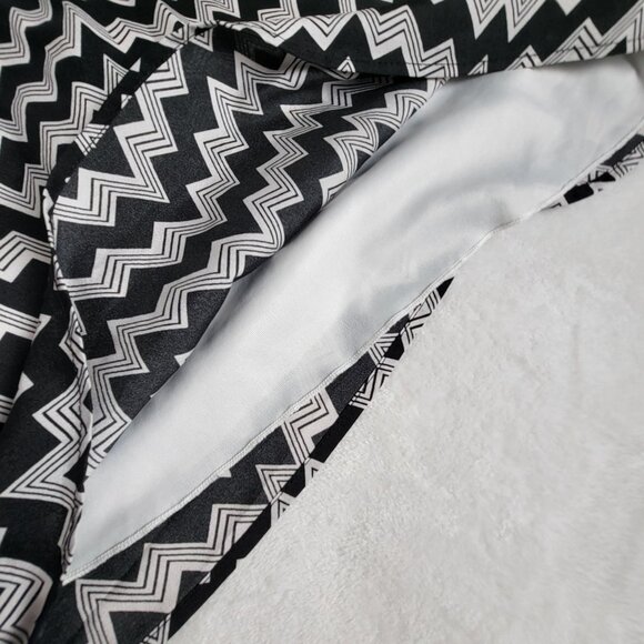 Moonlight Women Chevron Pattern Black White Casual Dress Medium Drawstring Waist - Picture 8 of 9